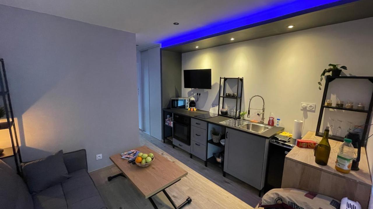Bienvenue Chez Vous "Appartement Classe 2 Etoiles En Rdc Avec Espace Exterieur Et Parking" Dole Zewnętrze zdjęcie