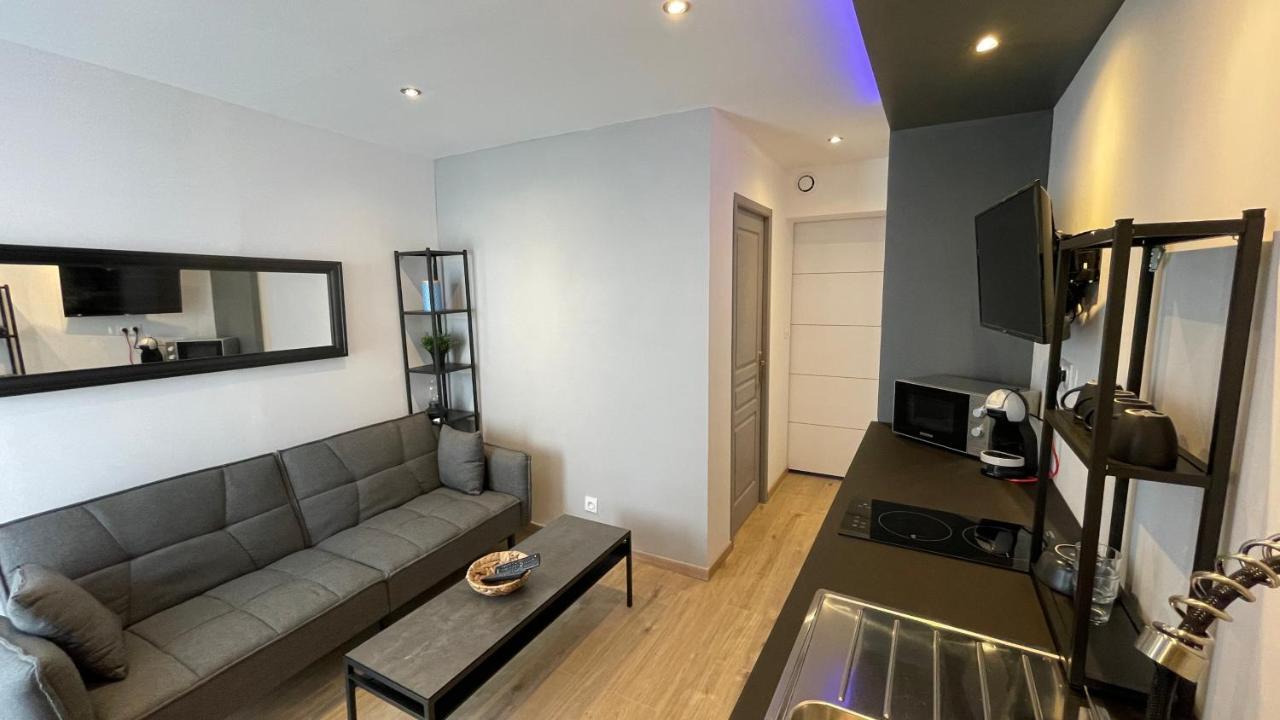 Bienvenue Chez Vous "Appartement Classe 2 Etoiles En Rdc Avec Espace Exterieur Et Parking" Dole Zewnętrze zdjęcie